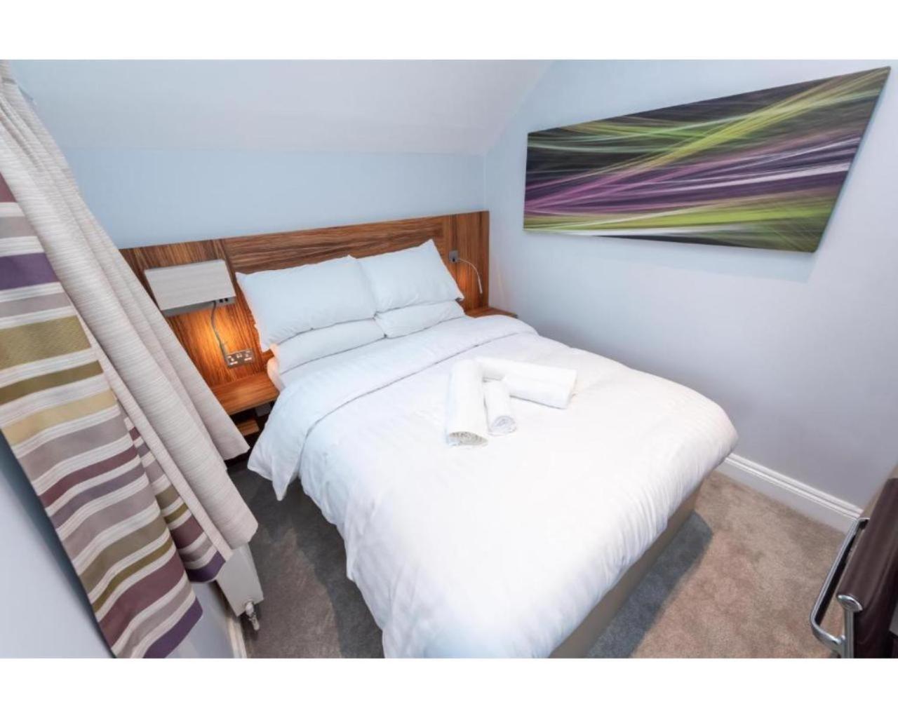 Uno Hotel Heathrow Windsor Слау Стая снимка